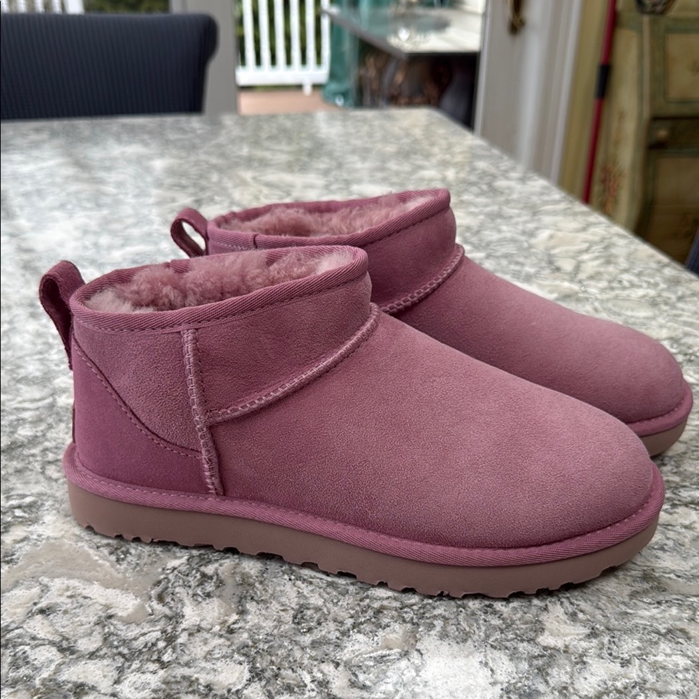 “Dusty Orchid” Uggs in ultra mini